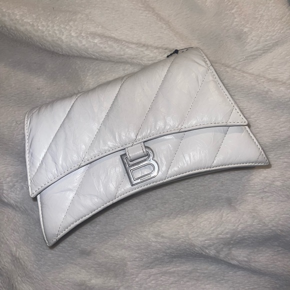 WOMEN'S CRUSH SMALL CHAIN BAG QUILTED IN OPTIC WHITE - Picture 7 of 9
